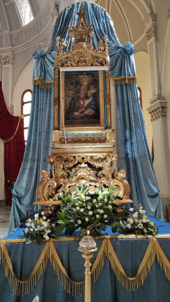 L'altare che ospita la Madonna della Neve