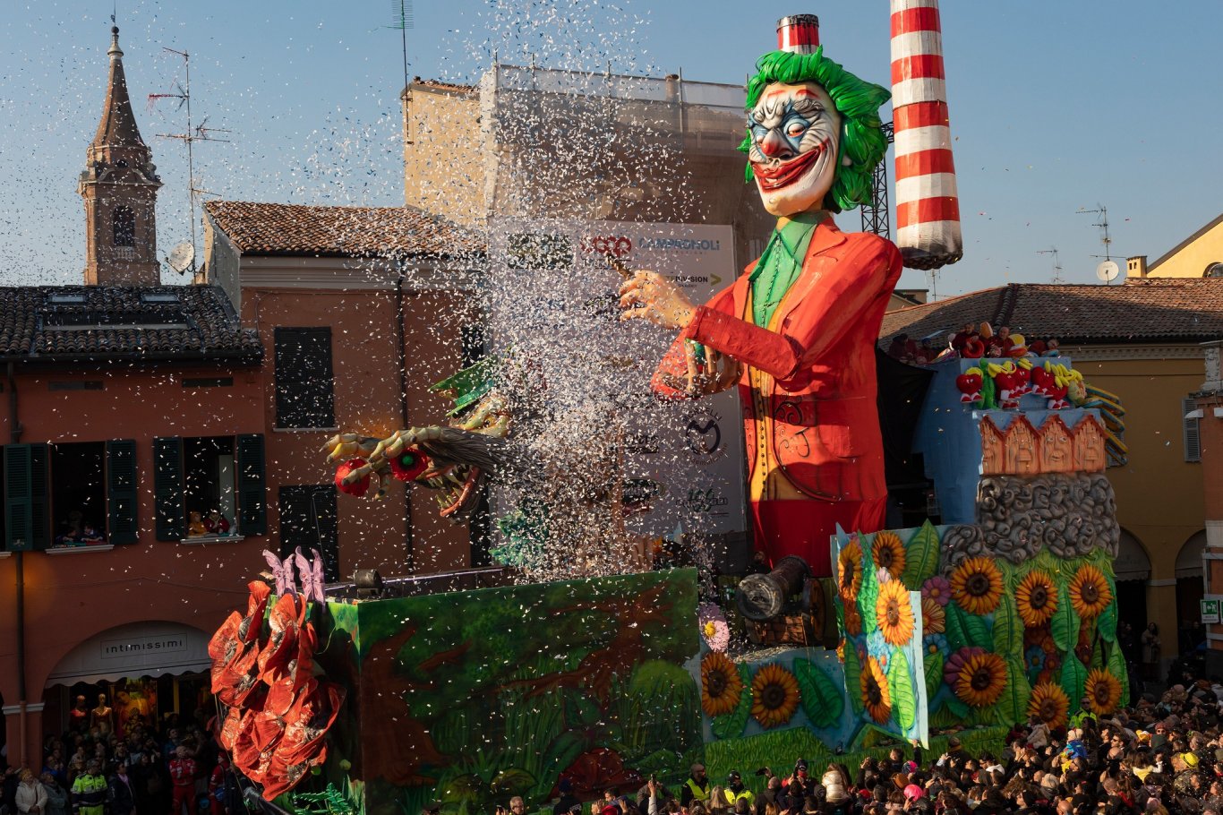 Il carro dell'associazione Carnevalesca Risveglio nel 2023