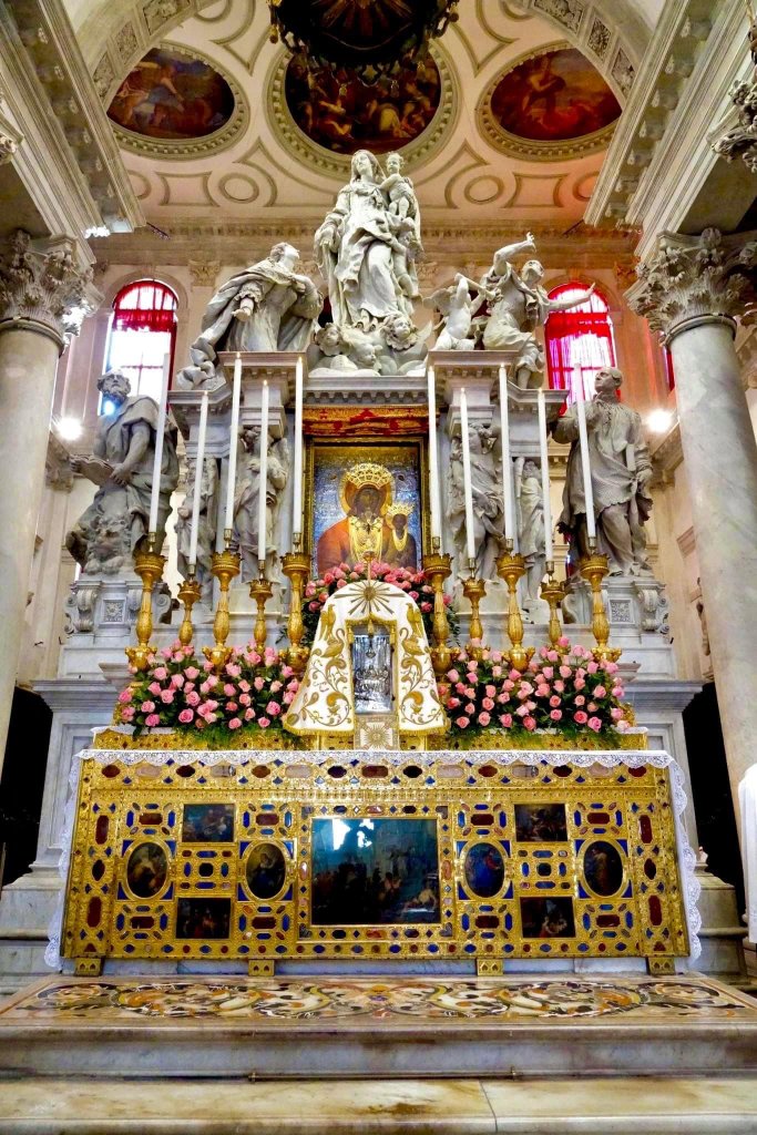 L'altare della Madonna Santa Maria della Salute
