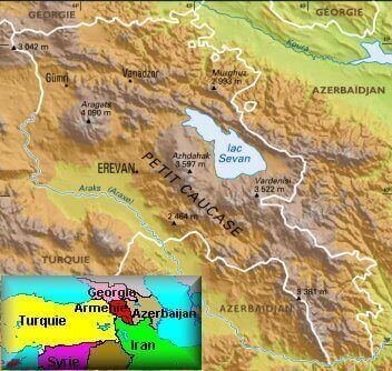 Carta dell'Armenia, all'inizio degli anni 2000, e della sua collocazione nel mondo