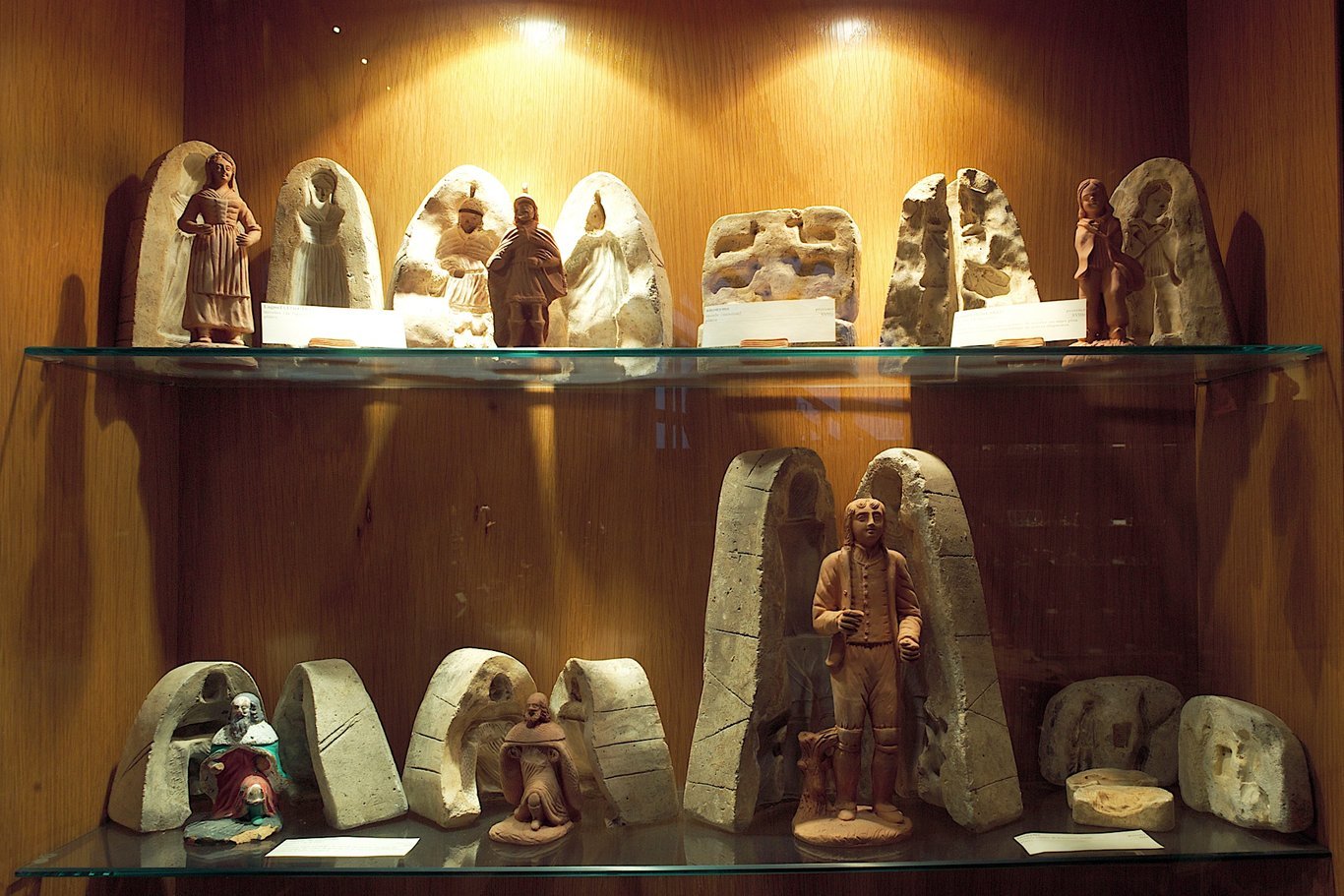 Collezione di stampi di Jean-Louis Lagnel per i suoi santons, conservati al museo Marcel Carbonel