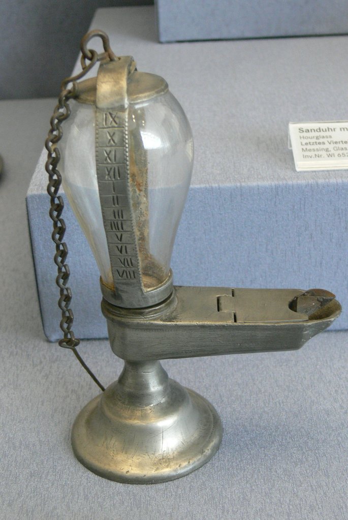 Lampada a olio-orologio, XVIII secolo, museo nazionale della Germania, Norimberga