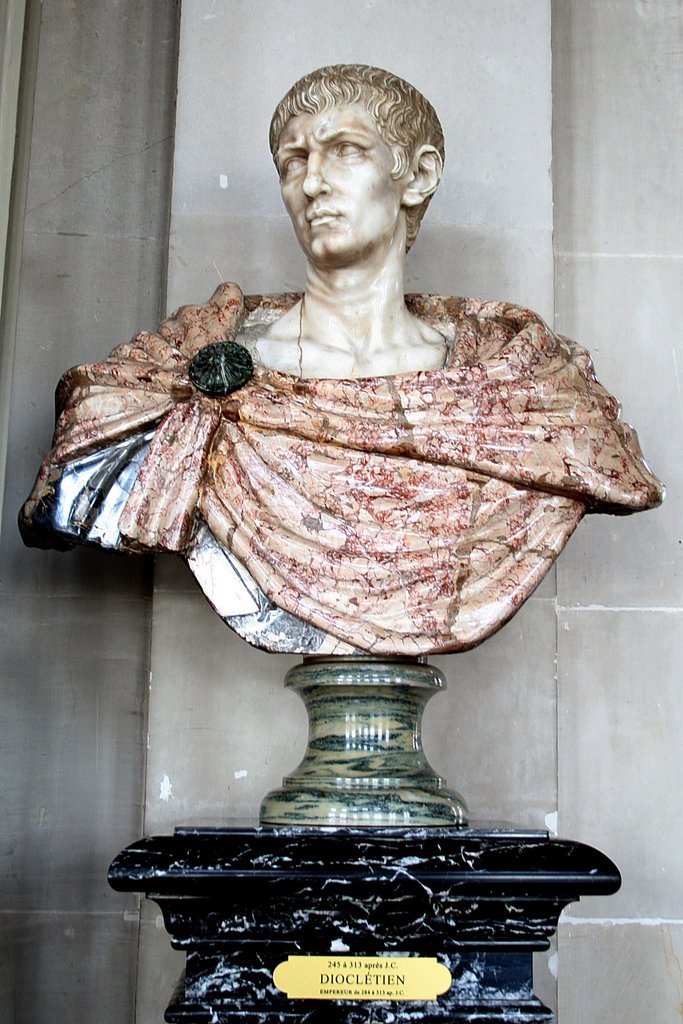 Busto di Diocleziano a Vaux-le-Vicomte, copia in marmo del XVII secolo, Italia, realizzata per ornare il Grand Salon del castello